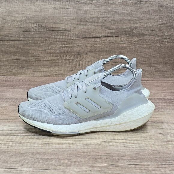 Adidas Ultraboost 22 Women's Size 7.5 Gray Running Shoes (GX5594) - Picture 3 of 9